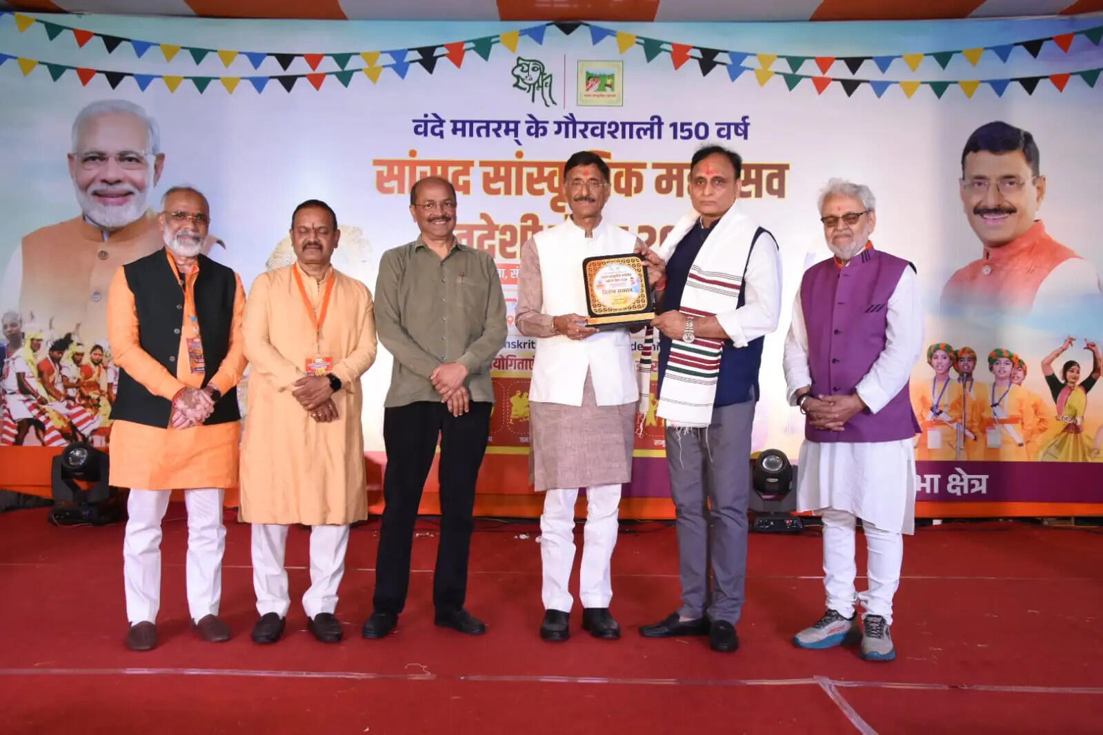 सांसद सांस्कृतिक महोत्सव सह स्वदेशी मेला में हजारों लोगों ने किया भ्रमण