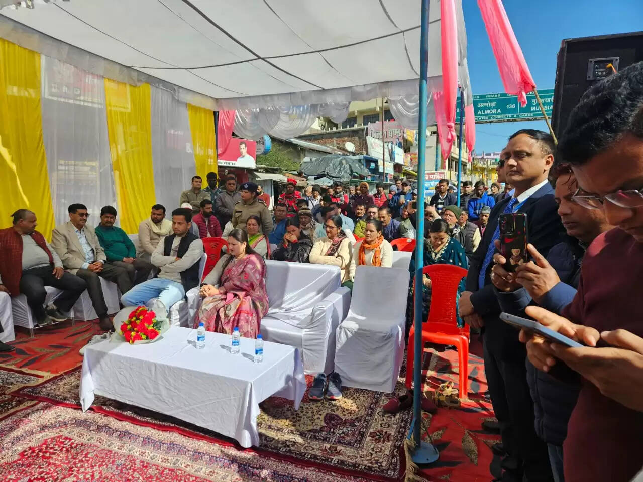 मुख्यमंत्री&nbsp;की&nbsp;आदर्श&nbsp;चंपावत&nbsp;परिकल्पना&nbsp;के&nbsp;तहत&nbsp;विद्युत&nbsp;लाइन&nbsp;भूमिगत&nbsp;करने&nbsp;का&nbsp;कार्य&nbsp;शुरू