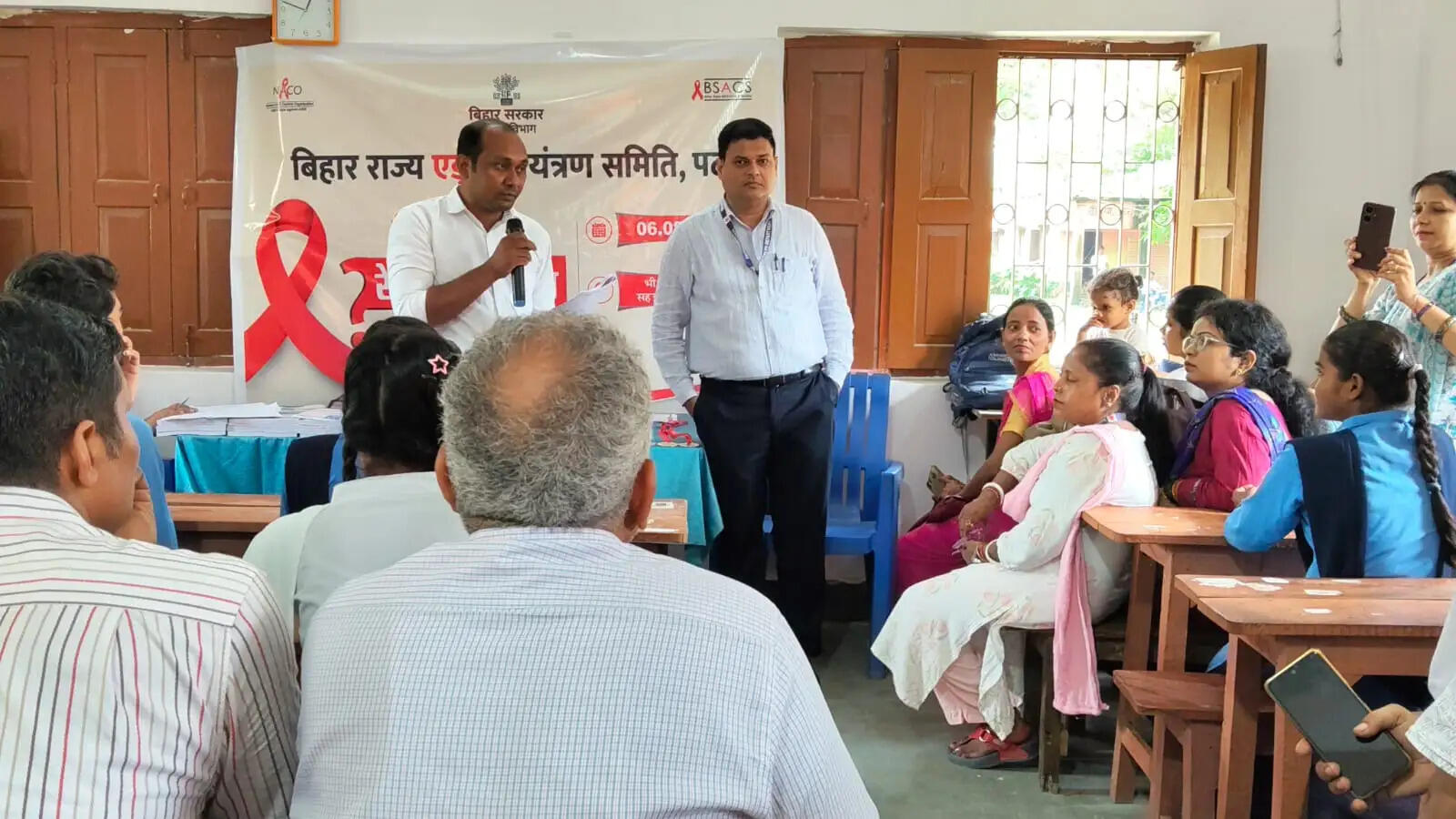 रेड रिबन क्विज में सादिकपुर इंटर कॉलेज का जलवा, खुशी व अनुराग राज्य स्तरीय प्रतियोगिता के लिए चयनित