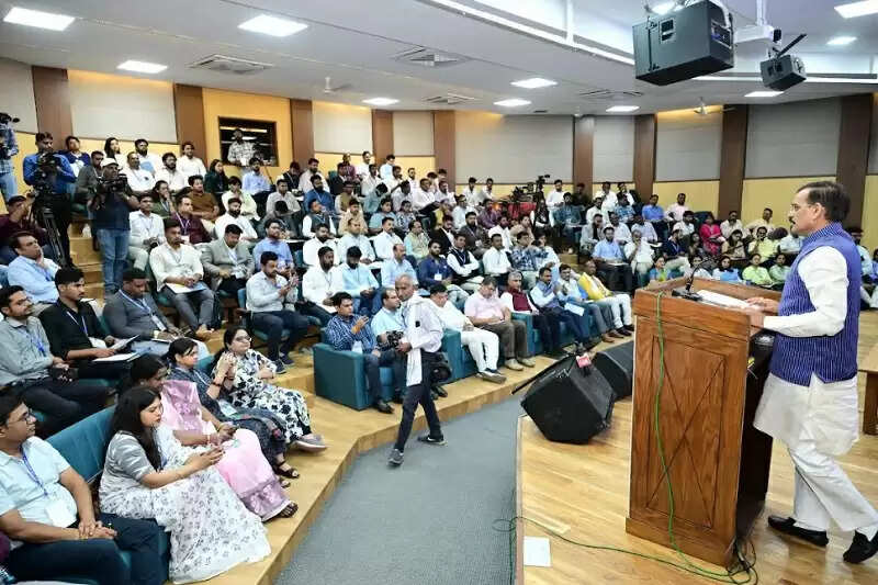 बाबा साहब ने समाज के हर वर्ग के कल्याण के लिए कार्य किया : विष्णुदत्त शर्मा