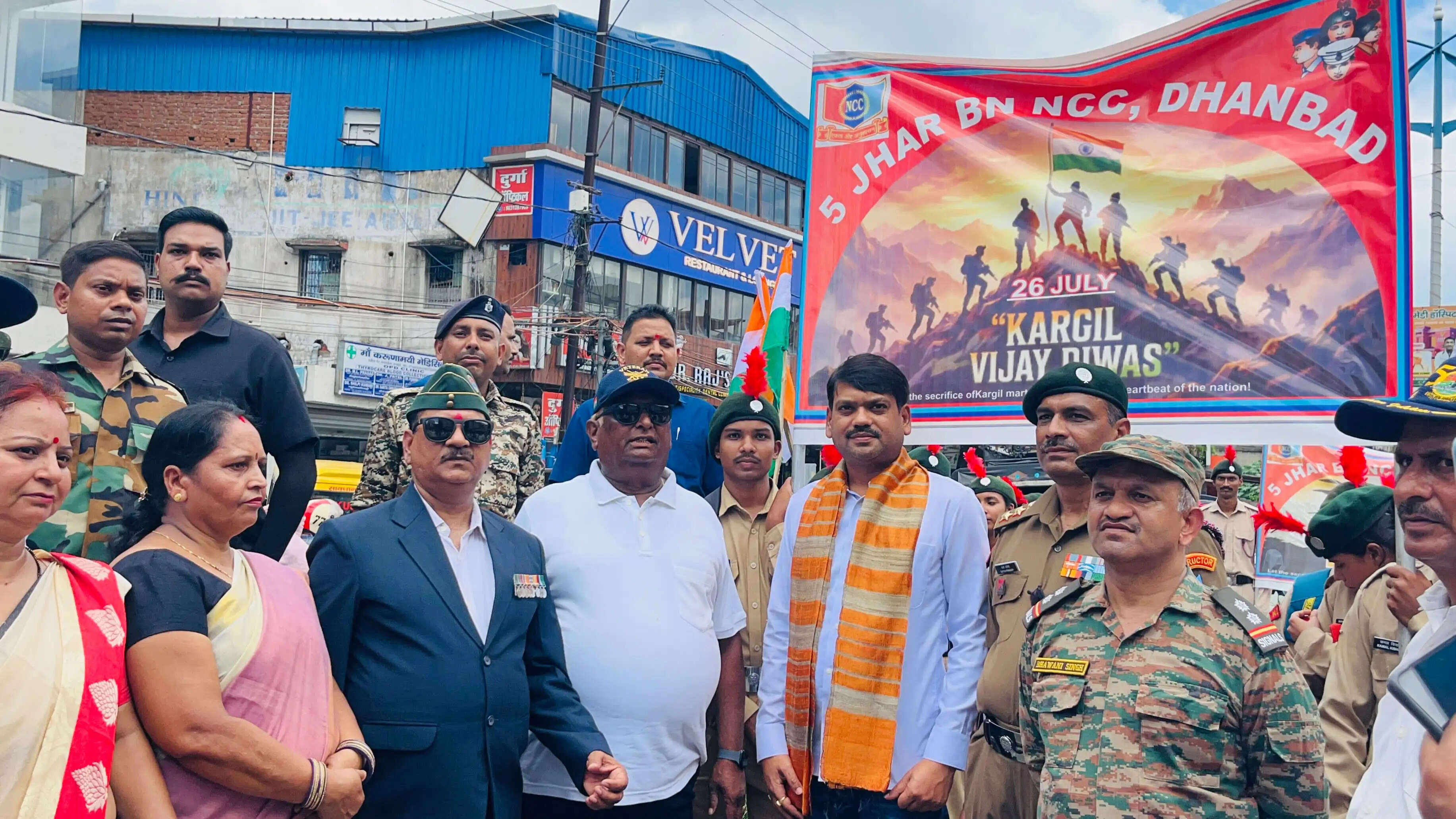 कारगिल विजय दिवस पर मेयर ने अमर शहीदों को दी श्रद्धांजलि