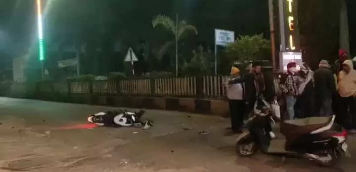 अनूपपुर: अमरकंटक में संतुलन बिगड़ने से डिवाइडर से टकराया दो पहिया वाहन, एक की मौत