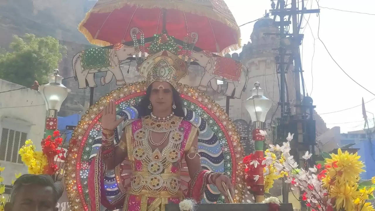 श्रद्धापूर्वक मनाई सूर्य सप्तमी, शोभायात्रा निकाली