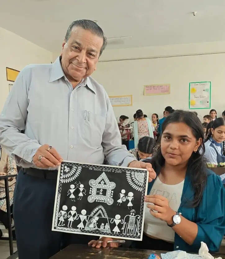 रंगों के माध्यम से विद्यार्थियों ने उकेरी रवींद्रनाथ टैगोर की कलात्मक दृष्टि, भारतीय संस्कृति एवं विरासत