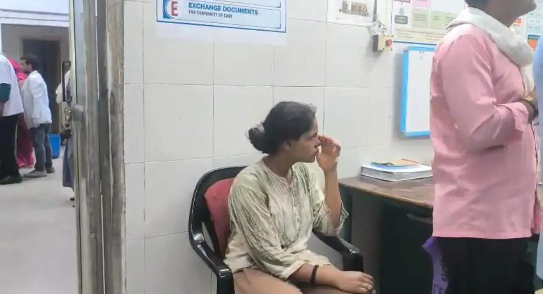 जौनपुर में रसाेई गैस सिलेंडर का रेगुलेटर बदलते समय हादसा, पांच झुलसे