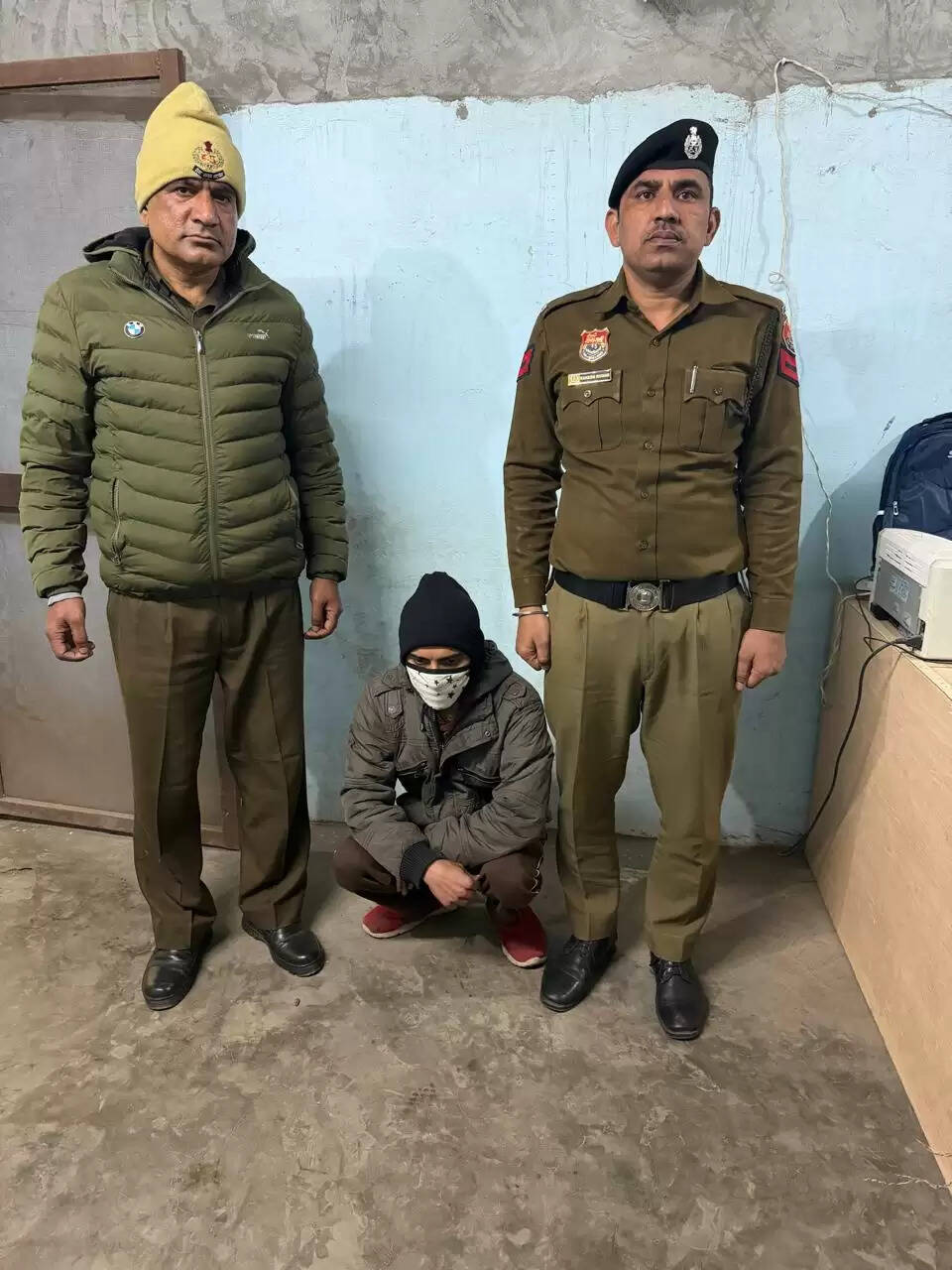 पानीपत में शोरूम से कपड़े चोरी करने वाला सेल्समैन गिरफ्तार