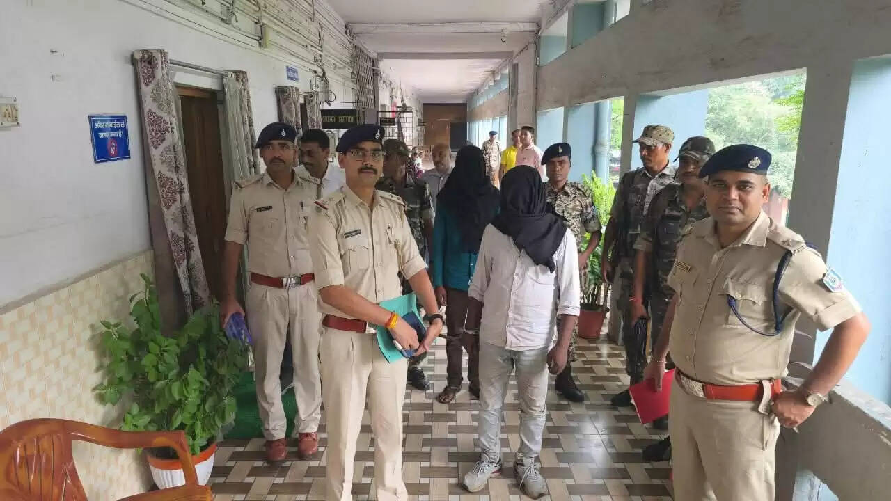 अवैध मिनी गन फैक्ट्री मामले में चार आरोपित गिरफ्तार