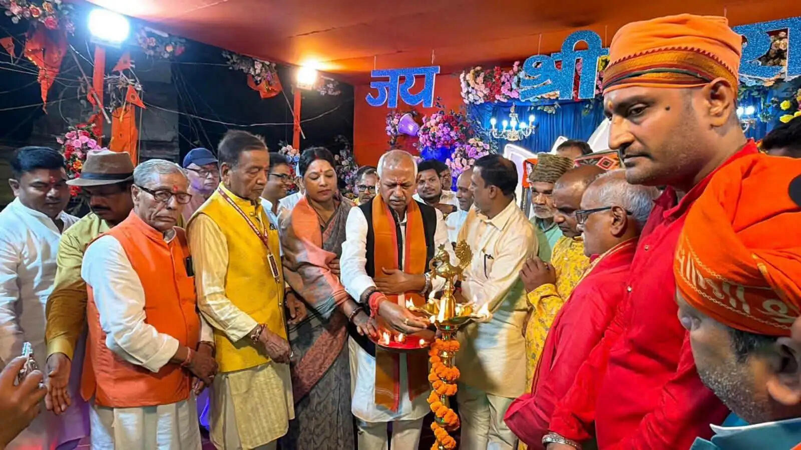 छपरा में भरत मिलाप शोभायात्रा सम्पन्न