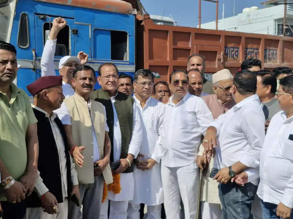 लालकुआं पहुंची कांग्रेस की न्याय यात्रा