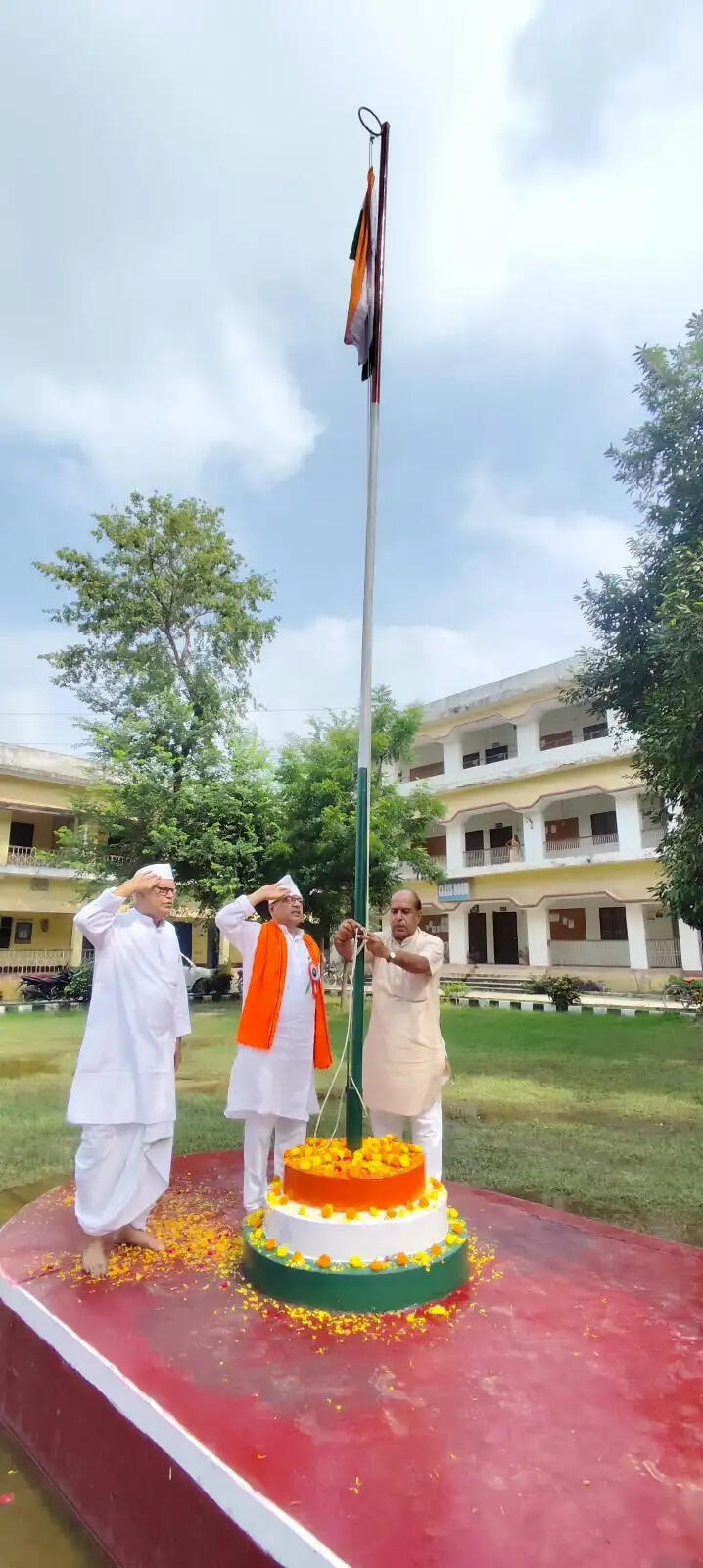 श्रीमोती सिंह आयुर्वेद कॉलेज में हर्षोल्लास से मना स्वतंत्रता दिवस