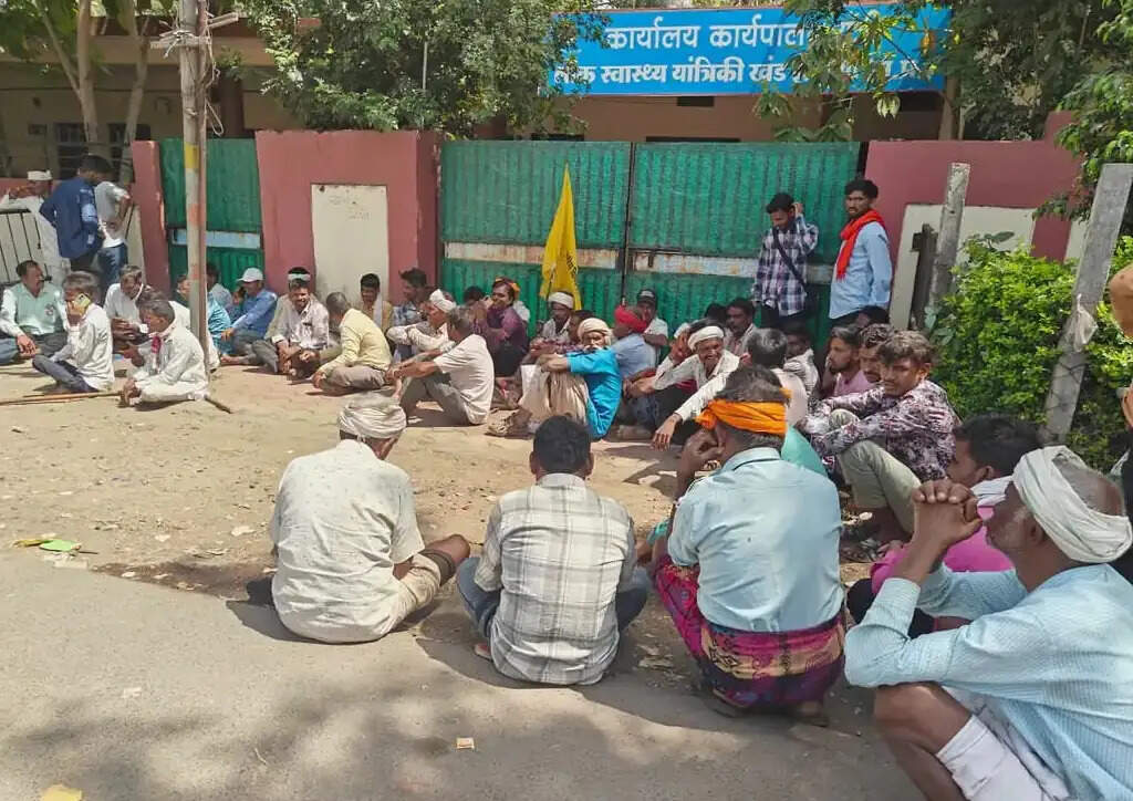 झाबुआ: जल संकट और कथित भ्रष्टाचार के खिलाफ किसानों का आंदोलन फिर शुरू
