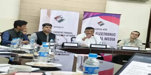 पश्चिम बंगाल में हर विधानसभा सीट पर होगा एक पर्यवेक्षक, चुनाव आयोग ने की बड़ी तैनाती