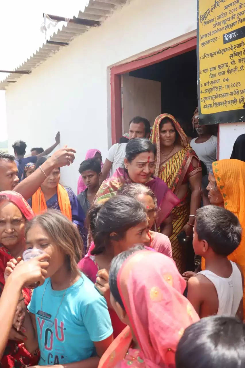 वैशाली लोकसभा क्षेत्र से एनडीए उम्मीदवार वीणा देवी ने विभिन्न गांवों में किया जनसंपर्क