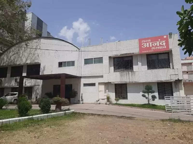 नागरिकों की खुशहाली और बेहतर जीवन के लिए प्रयासरत है आनंद विभाग