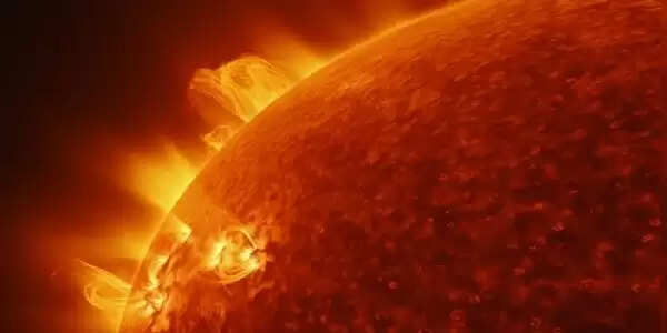 पृथ्वी पर सौर तूफान का खतरा, नासा ने जारी की चेतावनी