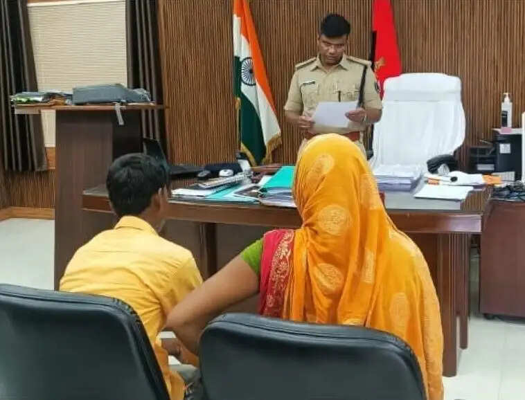 जनसुनवाई में एसपी ने सुनीं लोगों की समस्याएं, त्वरित निष्पादन के दिए निर्देश