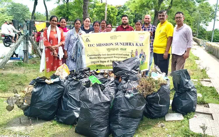 कश्यप घाट पर चला विशेष स्वच्छता अभियान, 38 कट्टे सूखा कचरा एकत्रित
