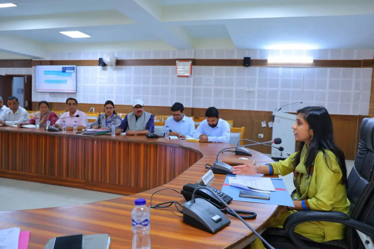चारधाम यात्रा मार्ग पर विशेष रेस्क्यू अभियान चलाए: जिलाधिकारी