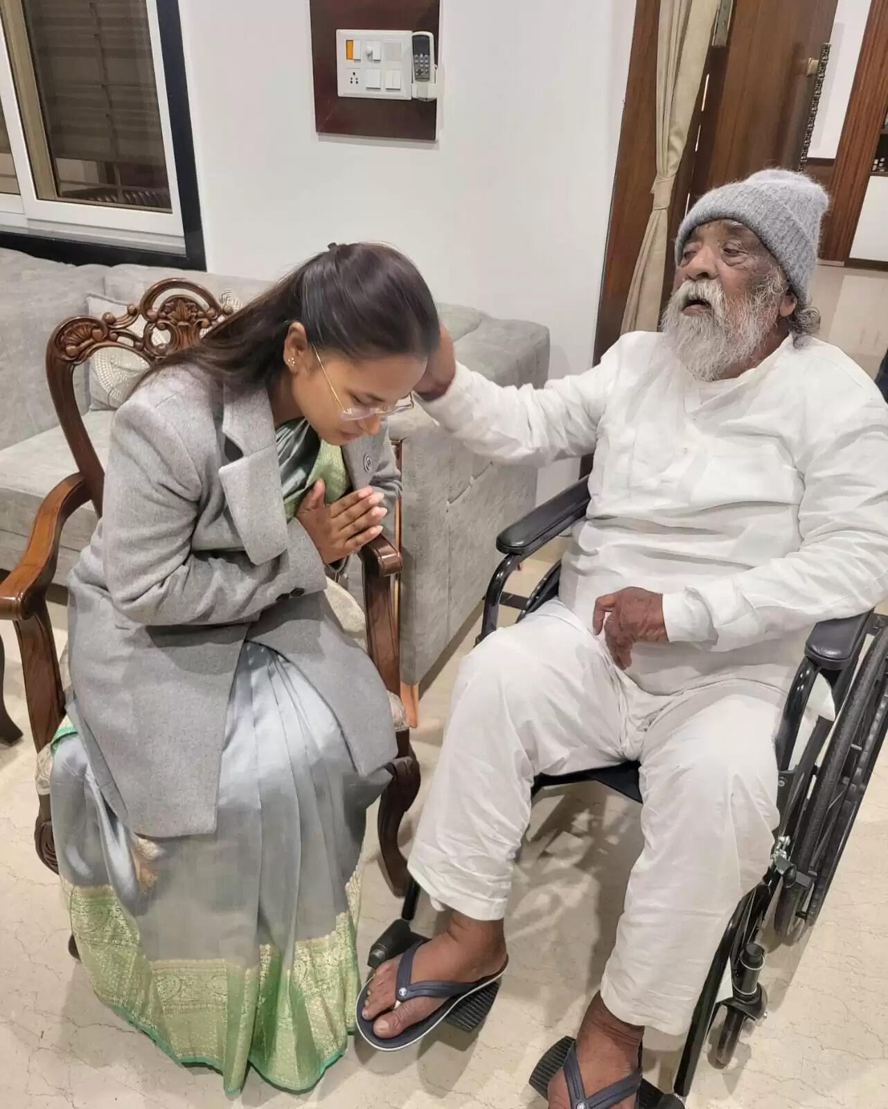 आदिवासी समाज के संघर्ष और स्वाभिमान के प्रतीक थे दिशोम गुरु: शिल्पी नेहा तिर्की