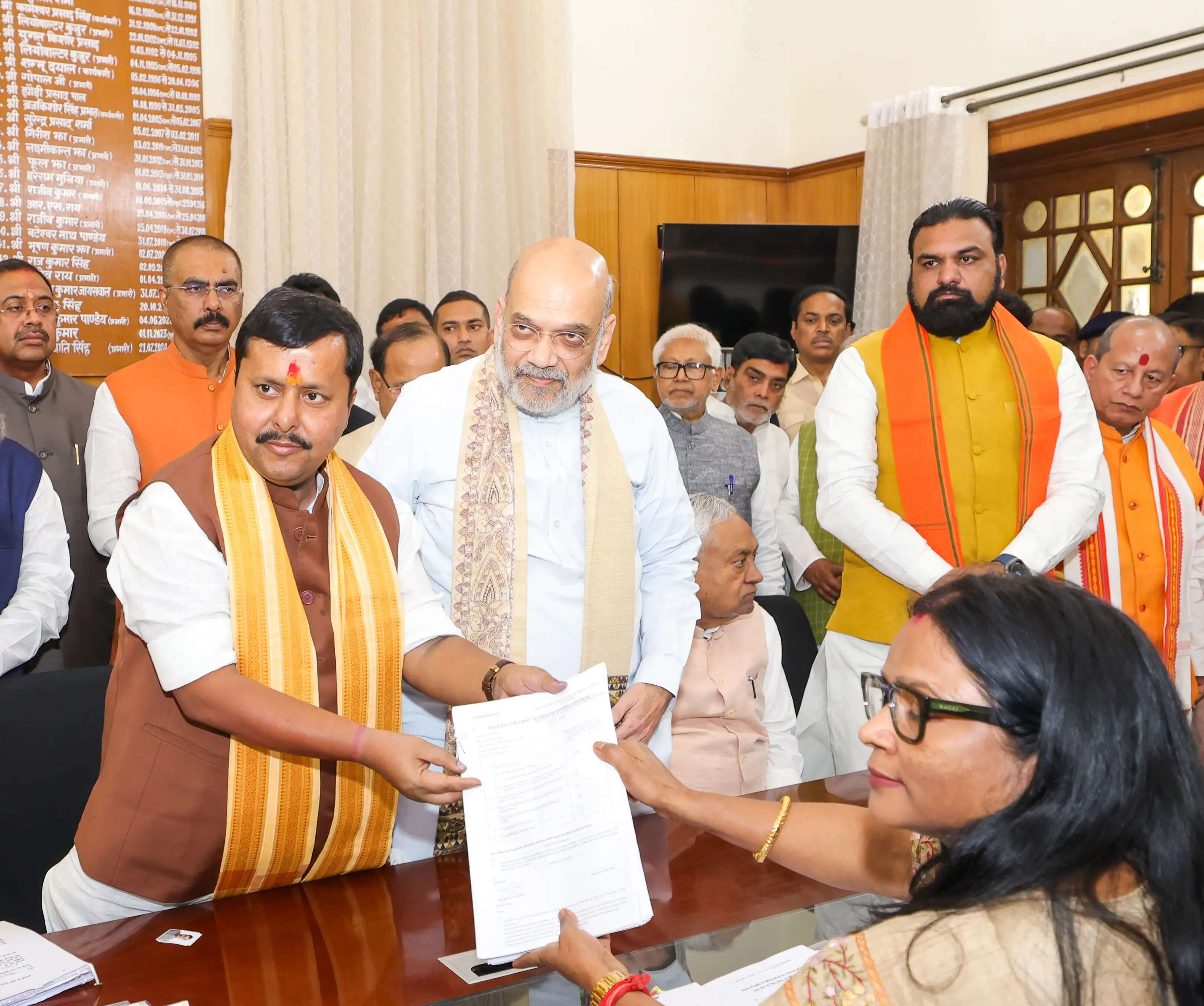 नितिन&nbsp;नवीन&nbsp;ने&nbsp;राज्यसभा&nbsp;के&nbsp;लिए&nbsp;भरा&nbsp;पर्चा,&nbsp;बोले-&nbsp;बांकीपुर की जनता के साथ आत्मीय संबंध आगे भी रहेगा जारी