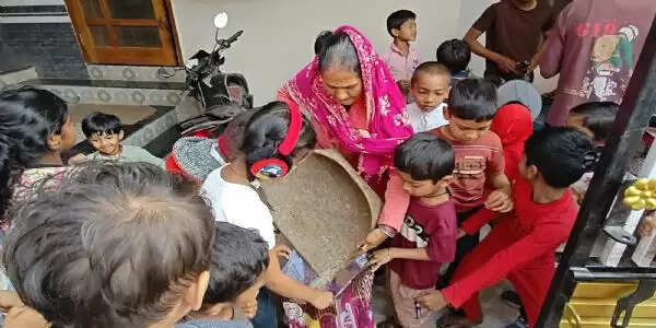 उत्साह से मना दान का महापर्व छेरछेरा