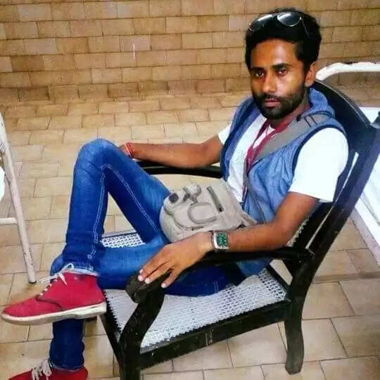 मैथिली सिनेमा इतिहास नामक पुस्तक में युवा फिल्म निर्देशक काम की सराहना