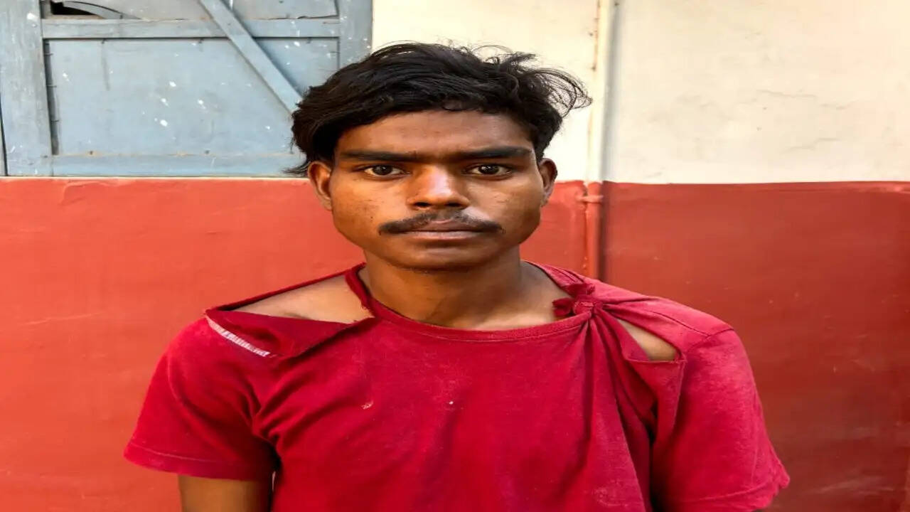 अंबिकापुर : शातिर बाइक चोर गिरफ्तार, चोरी की मोटरसाइकिल बरामद