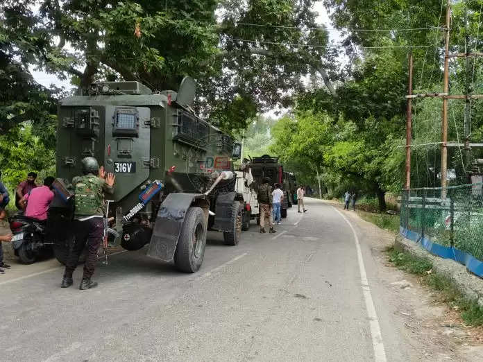 कुलगाम के चिन्नीगाम मुठभेड़ में चार आतंकवादी मारे गए