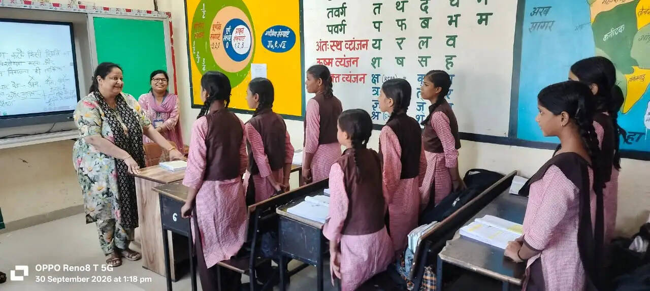 सबसे बड़ा आभूषण अच्छी शिक्षा : मंडलायुक्त
