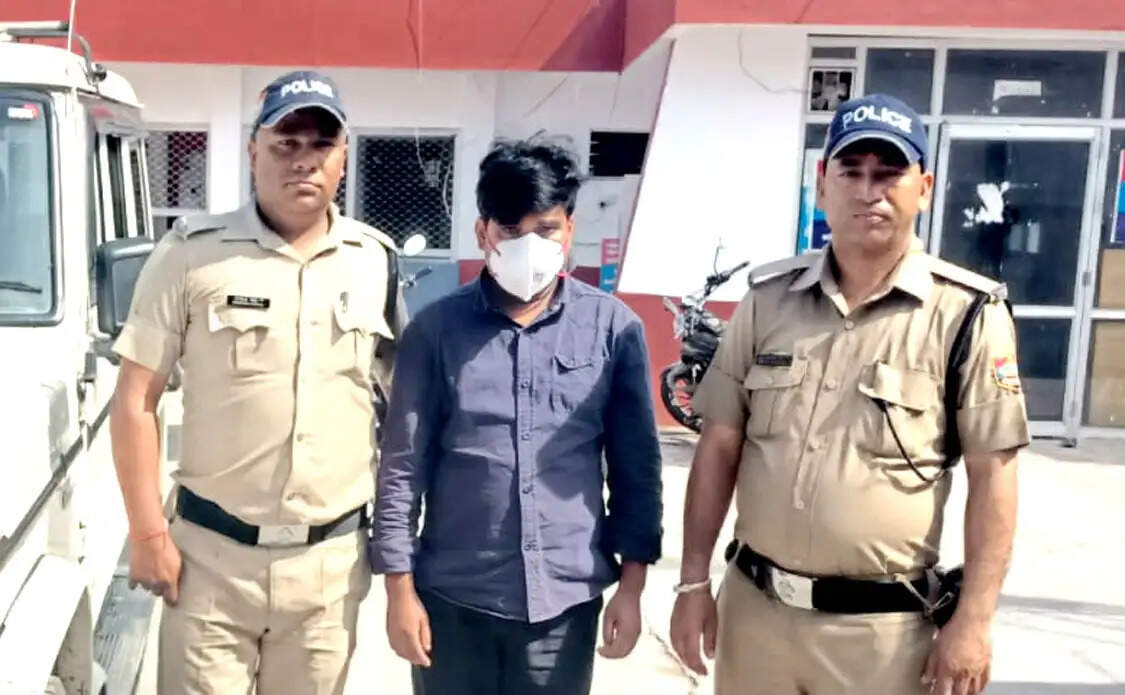 किशोरी से मारपीट और छेड़छाड़ का आरोपित गिरफ्तार