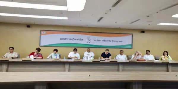 कांग्रेस ने तेज किया ‘वोट बचाओ, देश बचाओ’ अभियान, 10 अक्टूबर से ब्लॉक स्तर पर रैली-पदयात्रा