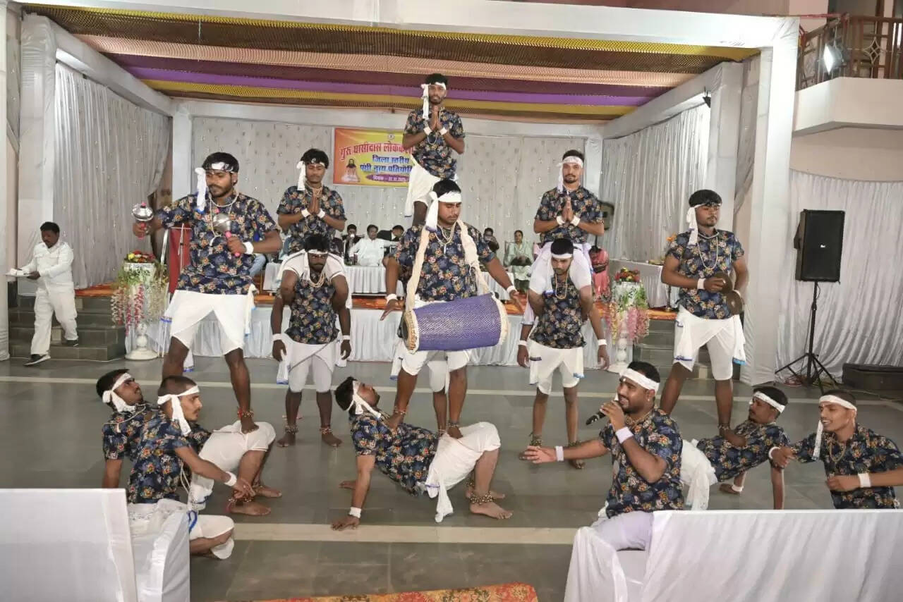 धमतरी : पंथी नर्तकों ने दी पंथी नृत्य की सशक्त प्रस्तुति, आयोजन में प्रचार-प्रसार का रहा अभाव