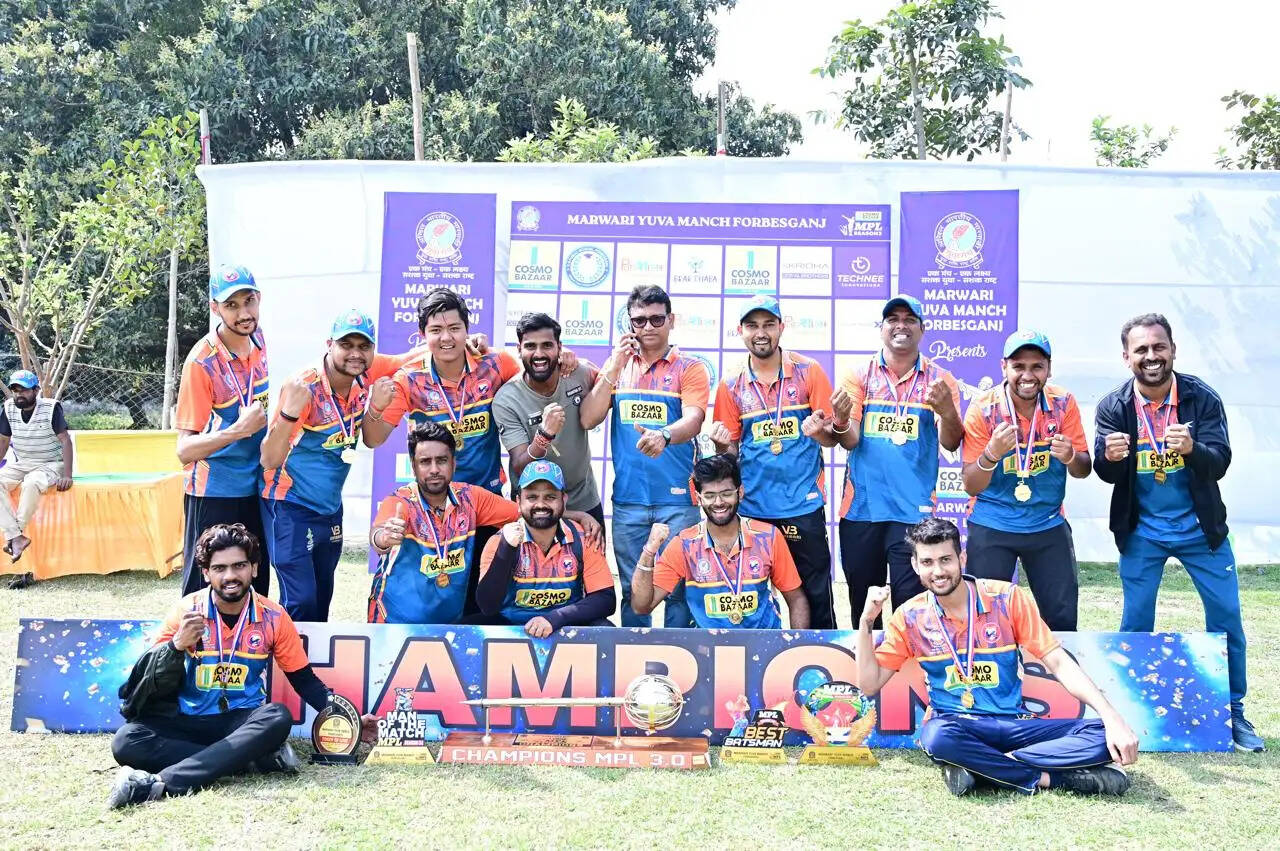 एमपीएल सीजन तीन क्रिकेट प्रतियोगिता का चैंपियन बना सनहार्ट इलेवन