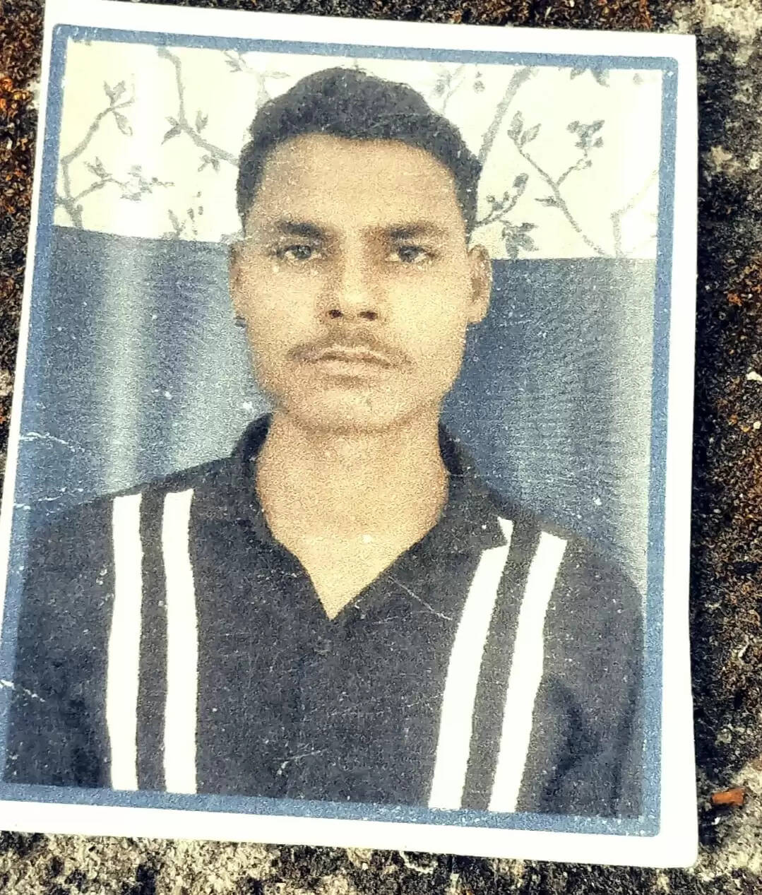 युवक की संदिग्ध हालात में मौत