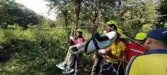 आपदाओं के दाैरान सर्च एंड रेस्क्यू के लिए युवाओं को दिया जा रहा प्रशिक्षण