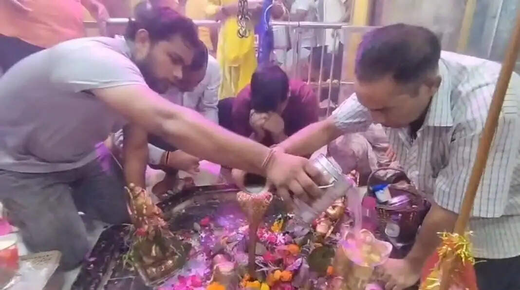 मुरादाबाद में डेढ़ लाख से अधिक कांवड़ियों ने जलाभिषेक कर पूरा किया संकल्प