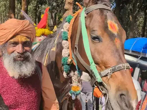 अनूपपुर: घोड़े पर सवार होकर नर्मदा परिक्रमा पर निकले देवीदास