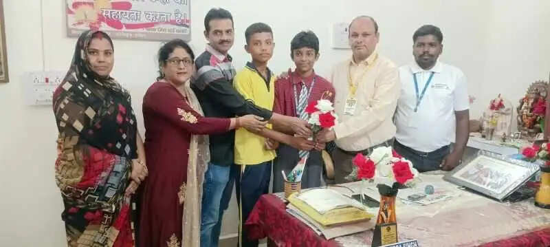 कोरबा : मिनीमाता स्कूल के आकाश और अर्श हुसैन का राज्यस्तरीय फुटबॉल प्रतियोगिता के लिए चयन