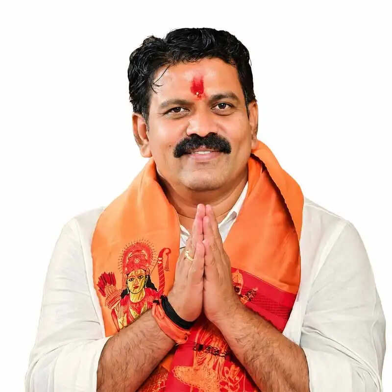 आईईडी विस्फोटों की विरह वेदना से बाहर आएगा बस्तर, पीड़ितों को मिलेंगे कृत्रिम हाथ-पैर : उप मुख्यमंत्री विजय शर्मा