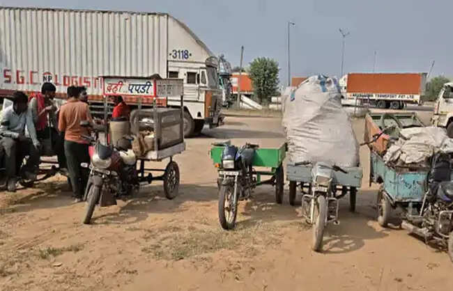 रेवाड़ी में पटाखे बजाने वाली 15 साल पुरानी बुलेट इंपाउंड, 25 हजार जुर्माना