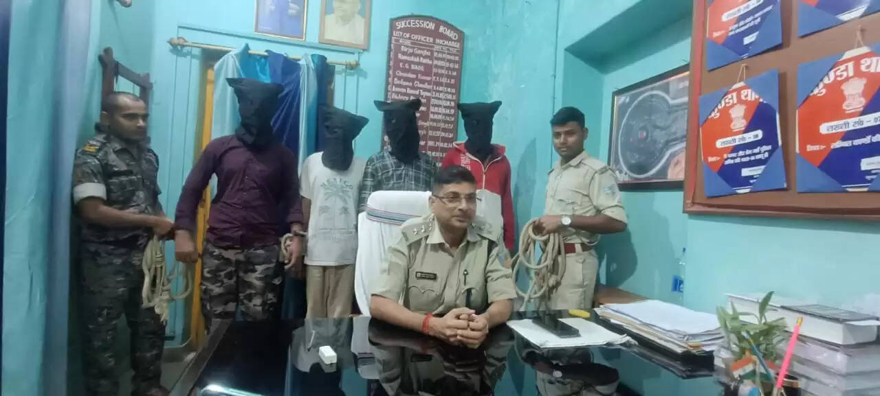 हत्या मामले में चार आरोपित गिरफ्तार