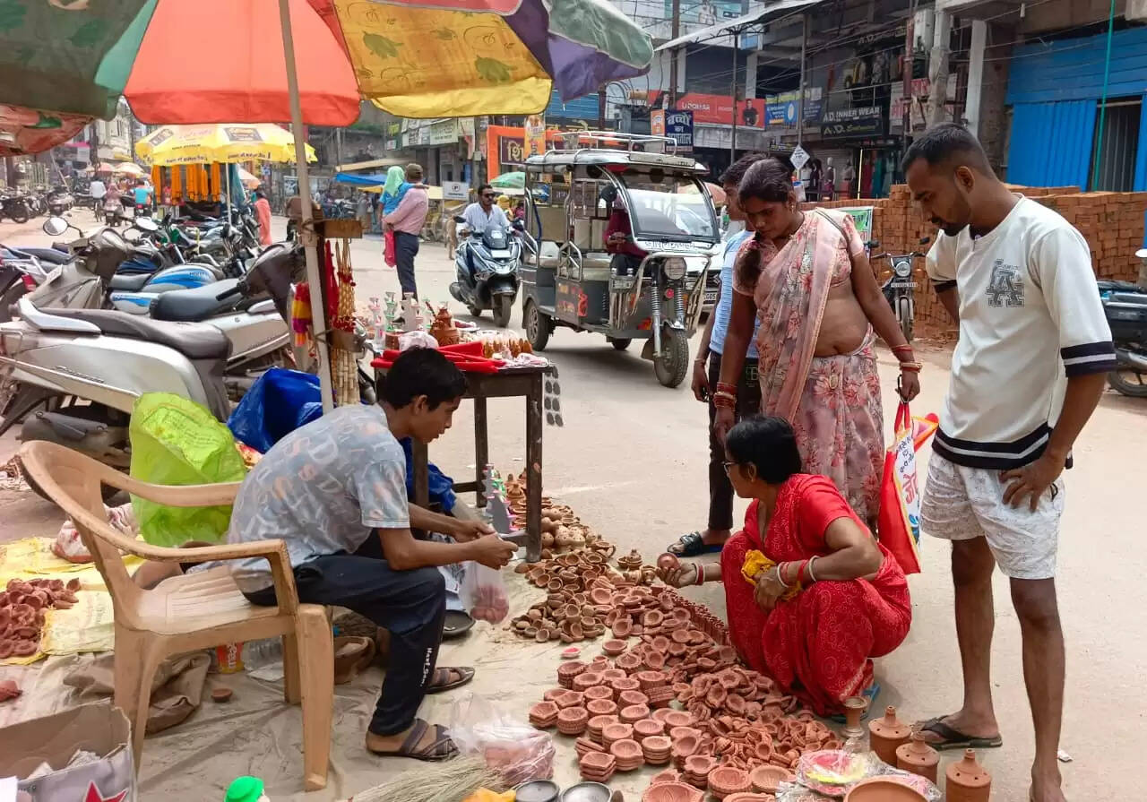 धमतरी में दीपावली की तिथि को लेकर भ्रम, ज्योतिषाचार्यों ने 21 अक्टूबर को दीपावली मनाना बताया शास्त्रसम्मत