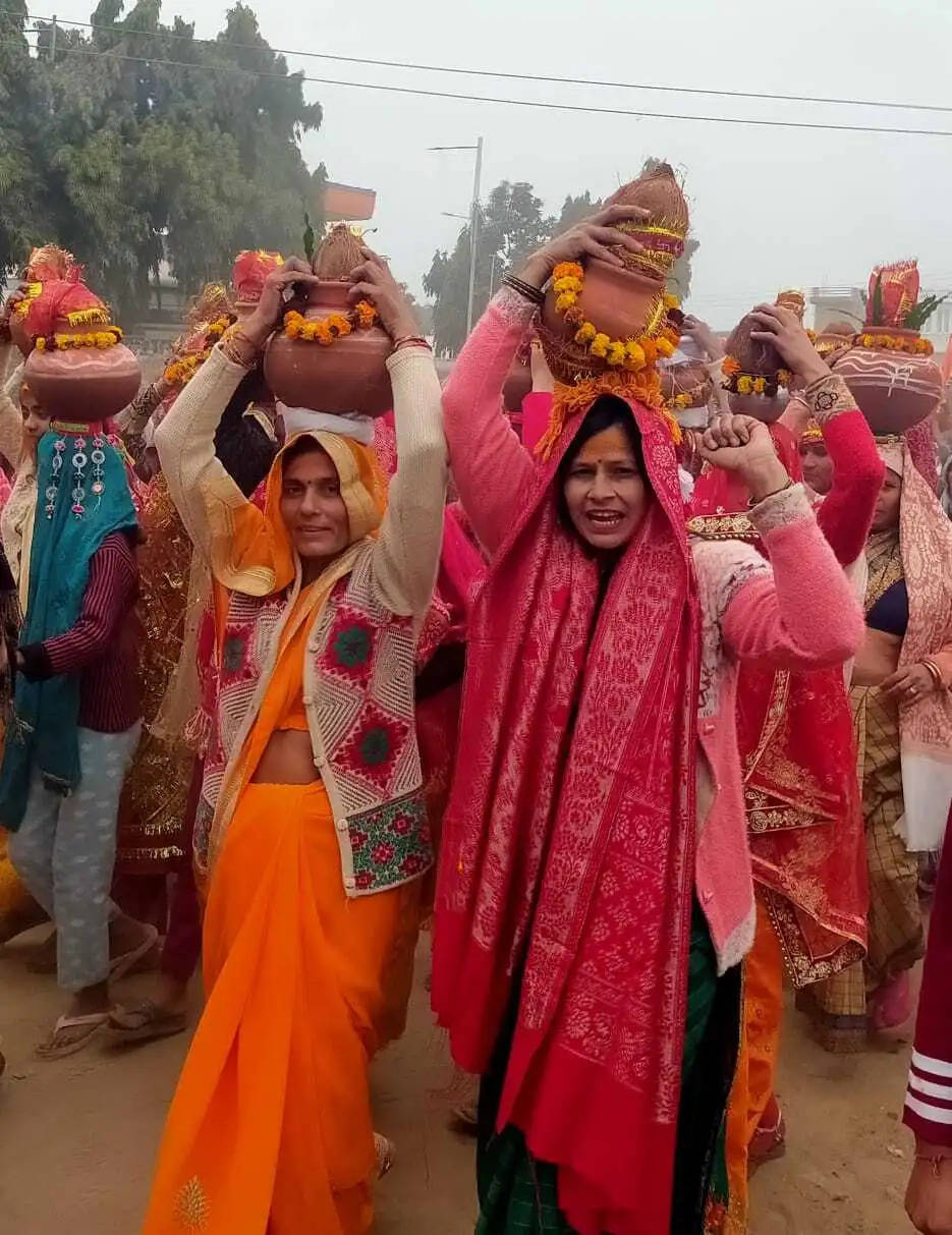 पलवल: अयोध्या से आए अक्षत के साथ निकली भव्य कलश यात्रा