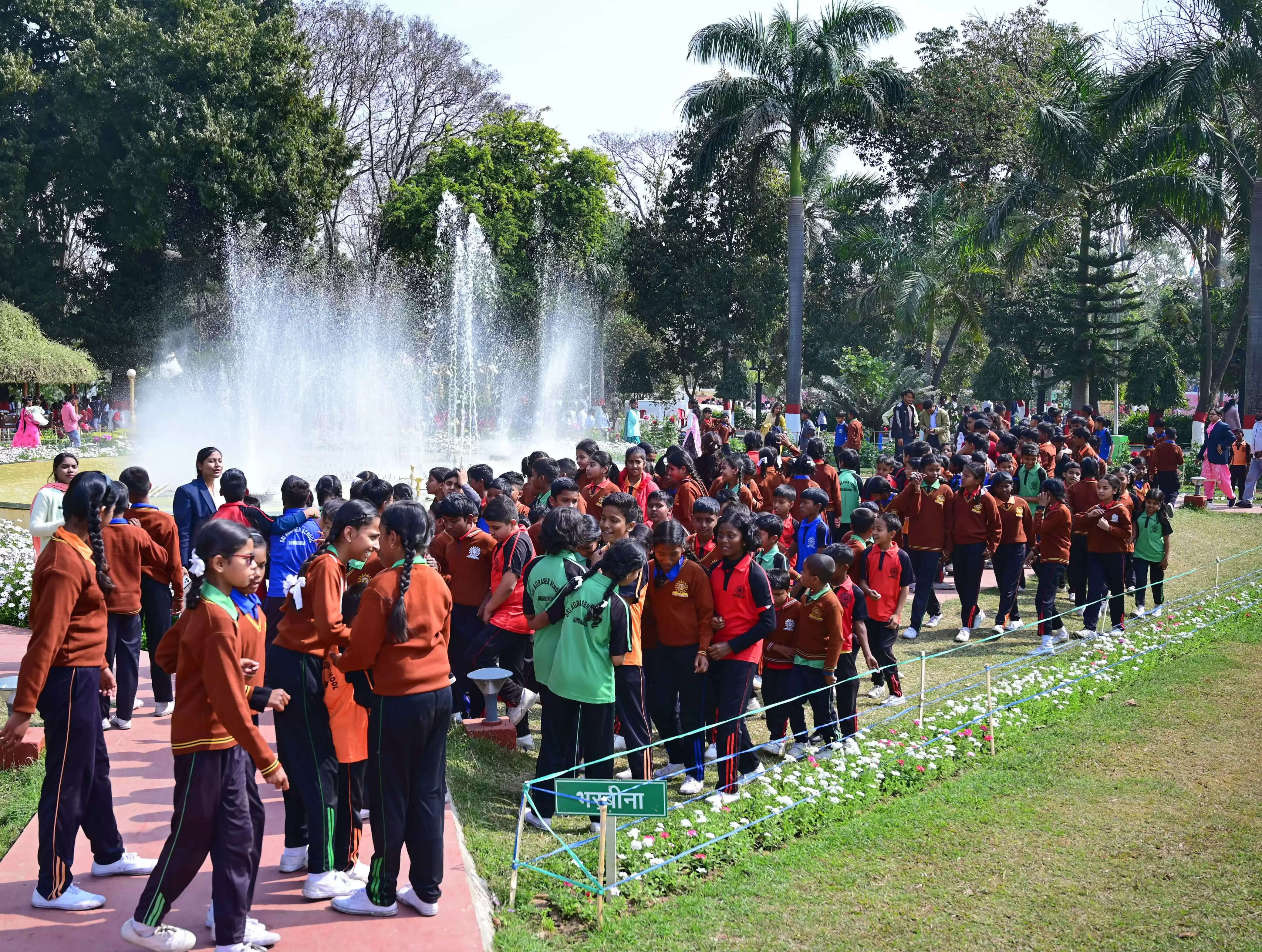 लोक भवन के उद्यान का 37 हजार 976 लोगों ने किया दीदार