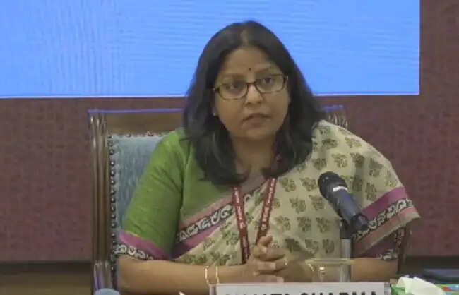 देश में एलपीजी की आपूर्ति सुचारू, कहीं से आपूर्ति ठप होने की रिपोर्ट नहीं: केंद्र