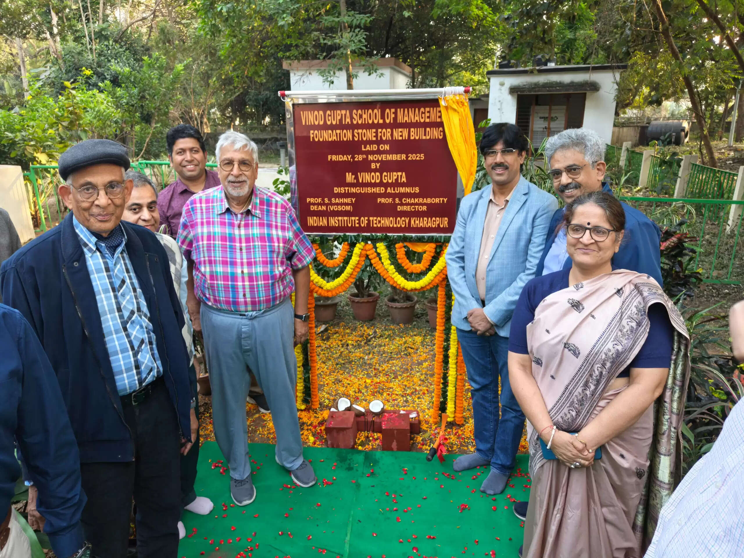 आईआईटी खड़गपुर में अवसंरचना विस्तार की बड़ी पहल, विनोद गुप्ता ने रखी नए शैक्षणिक भवन की नींव