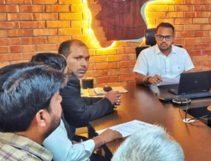 नियमित जनसुनवाई कर मानचित्र स्वीकृति जैसी समस्या का करें निस्तारण : प्राधिकरण उपाध्यक्ष