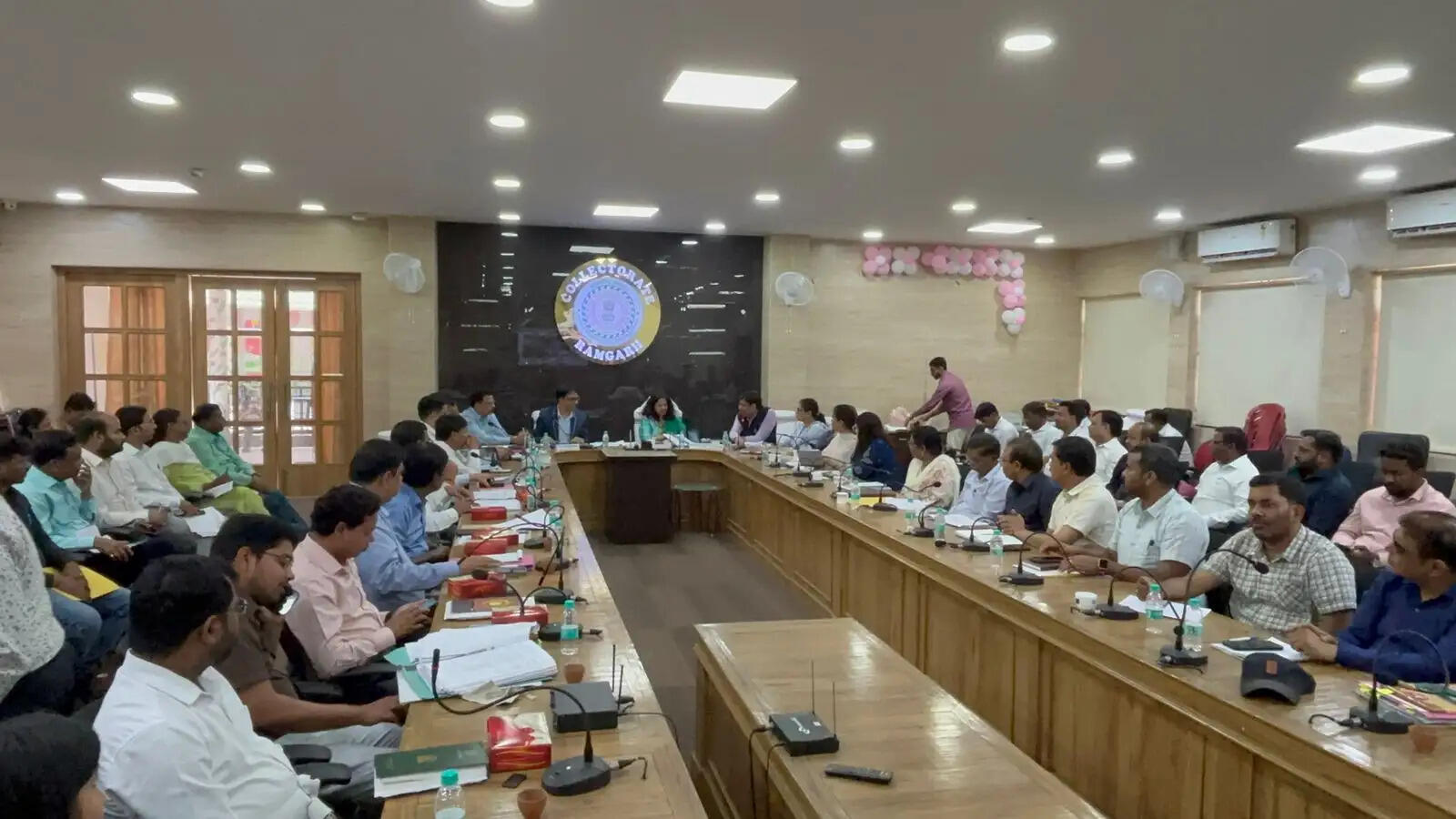 आकांक्षी जिले में सीधे लाभुकों तक पहुंचाएं योजना का लाभ : नीतू