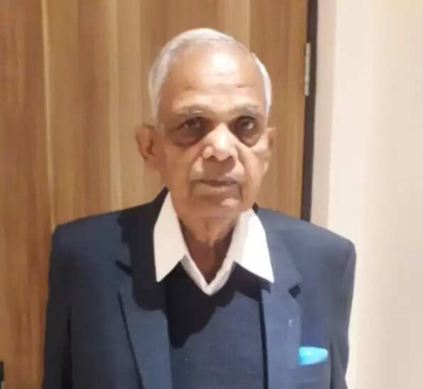 कोरबा : नगर निगम के पूर्व उपायुक्त आर पी तिवारी का निधन