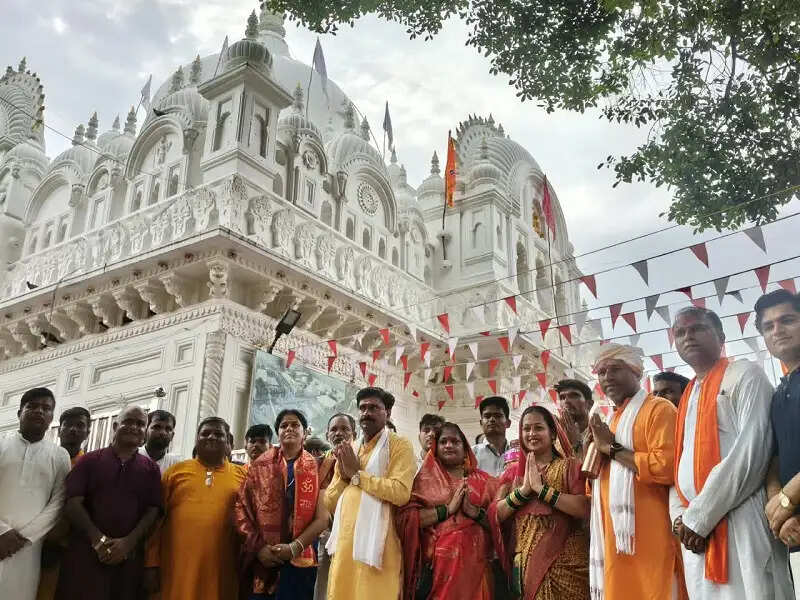 मप्रः पंचवटी धाम से शुरू हुई 121 किमी लंबी कांवड़ यात्रा का बांदकपुर धाम में समापन